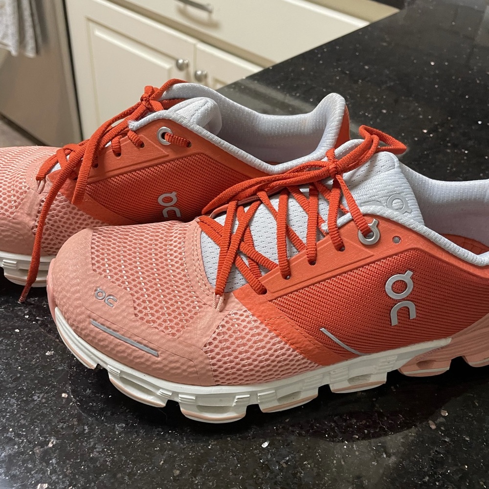 On Cloud women’s cloudflyer ginger/white size 7